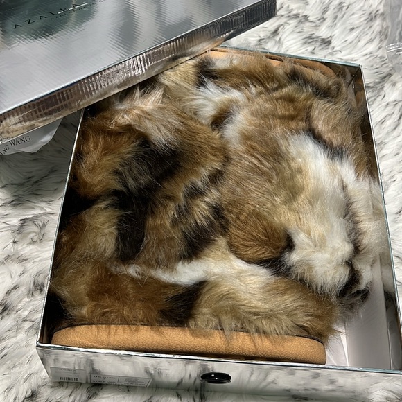 AZALEA WANG NADIANNA BROWN FAUX FUR FLAT BOOTIE 7 - Picture 6 of 14
